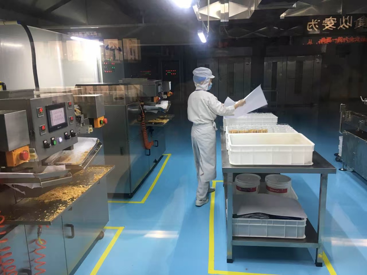 水性聚氨酯砂浆地坪与环氧砂浆地坪的区别？